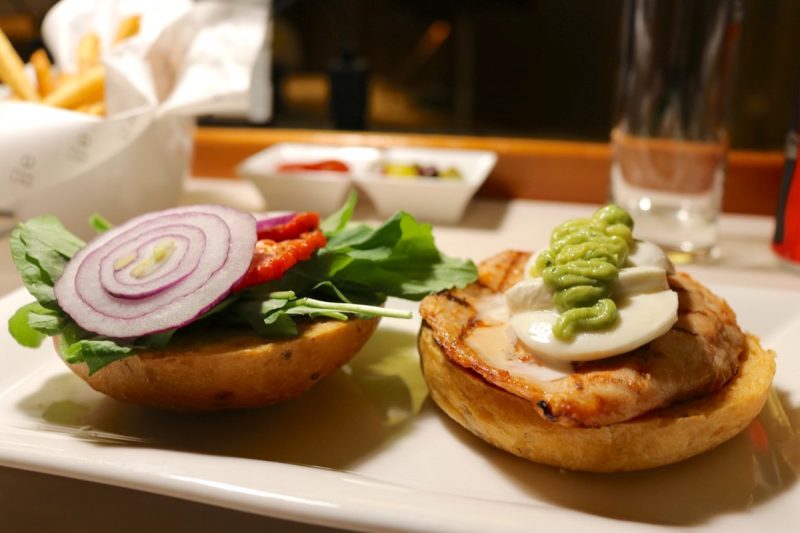 Room service - Healthy chicken sandwich