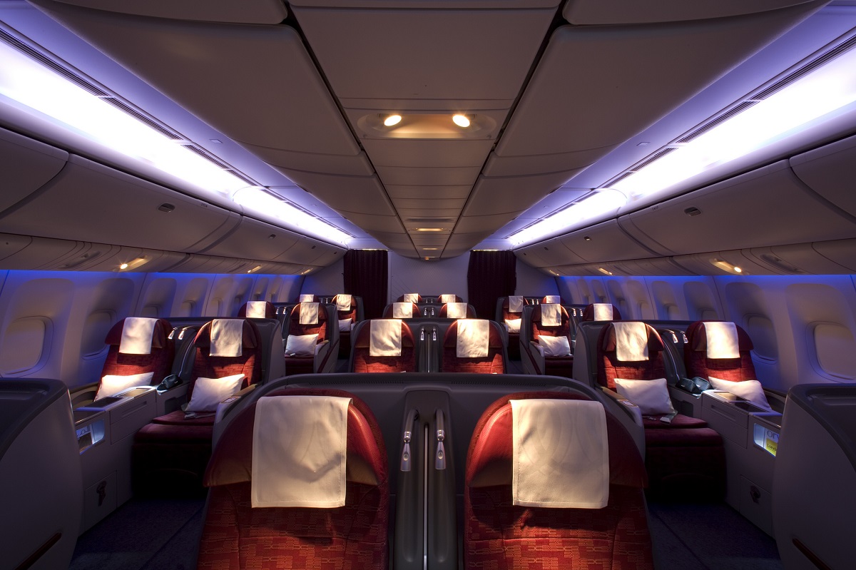 Amazing Qatar Airways Business Class inflight service