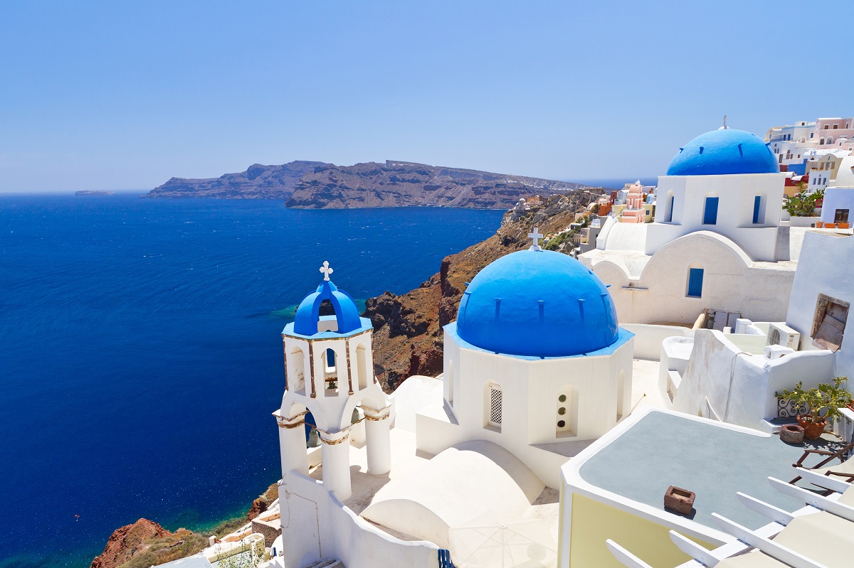 Discover the beauty of Greek islands