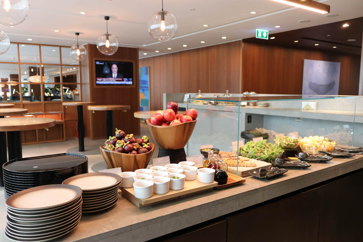 Cathay Pacific First & Business Class Lounge, Bangkok Airport